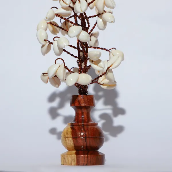 Natural_White_Kaudi_54_Beads_Wooden_Crafted_Vase_Used